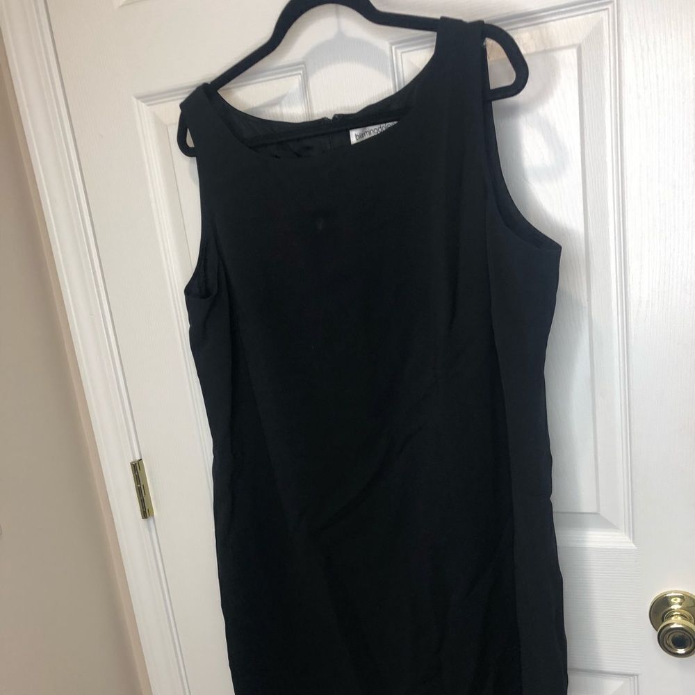 Bloomingdale’s little black sheath dress, size 18 - Picture 2 of 9